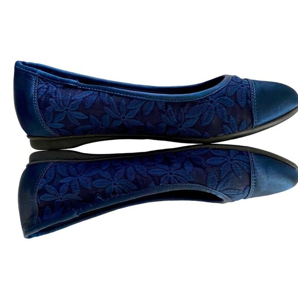 Centro Point Flats Women's Slip On Shoes Size 8 Navy Blue Lace Floral Design NEW - Picture 7 of 14